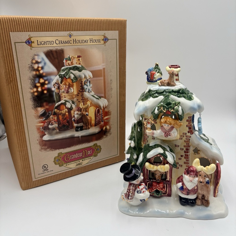 Grandeur Noel 2002 Light Ceramic Holiday House Santa Reindeer Christmas Village